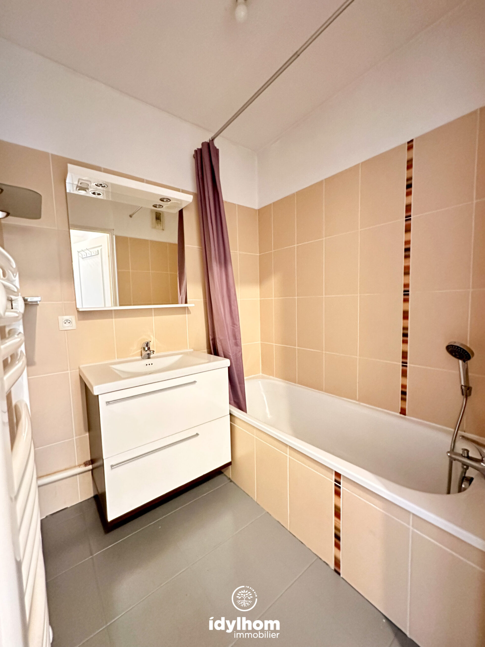 COSY : Appartement T3 meublé et climatisé + parking à Aucamville