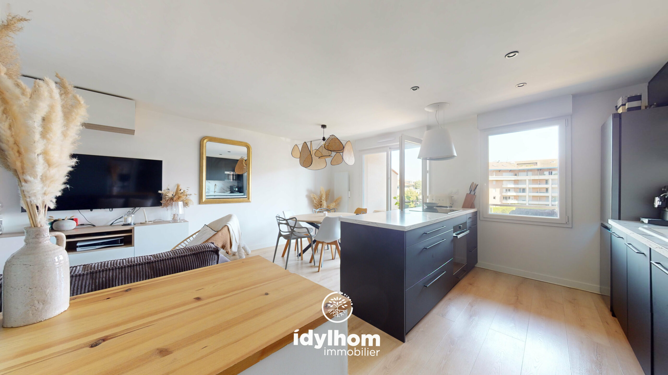 ARMONIA : Bel appartement T3 rénové en dernier étage avec 2 places de parking à Toulouse – Purpan