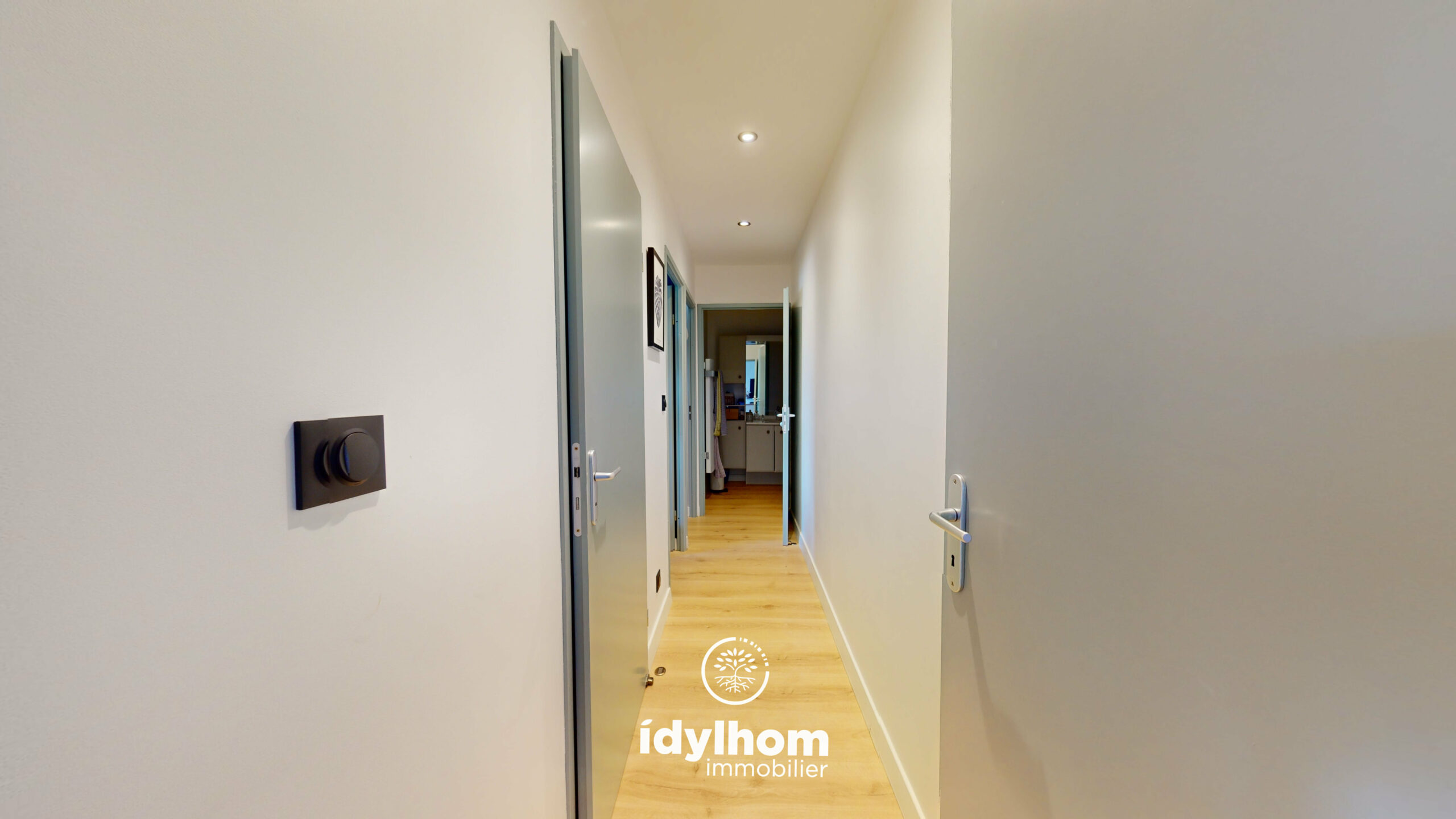 ARMONIA : Bel appartement T3 rénové en dernier étage avec 2 places de parking à Toulouse – Purpan