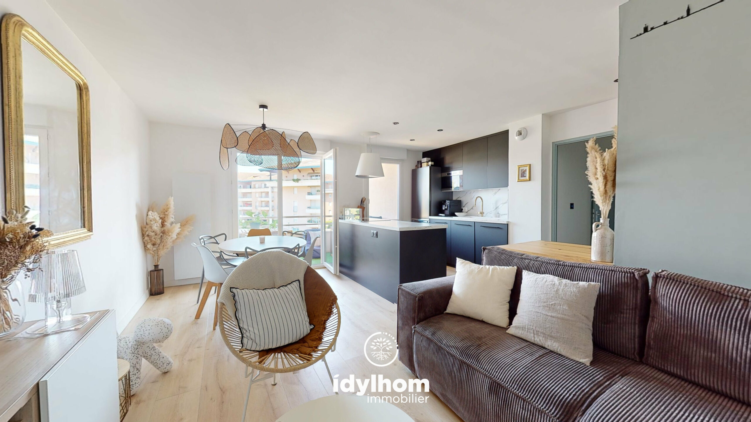 ARMONIA : Bel appartement T3 rénové en dernier étage avec 2 places de parking à Toulouse – Purpan