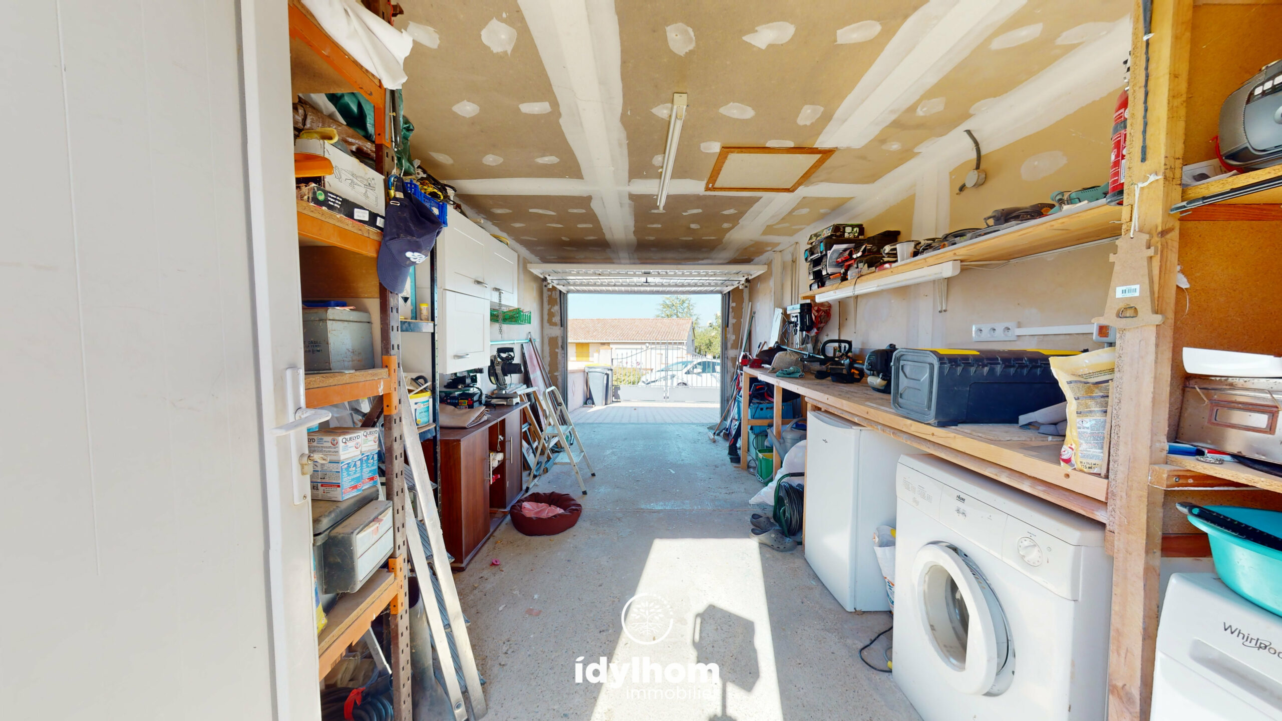 FIDJI : Maison de plain-pied avec 3 chambres, garage et piscine, à Montastruc-la-Conseillère