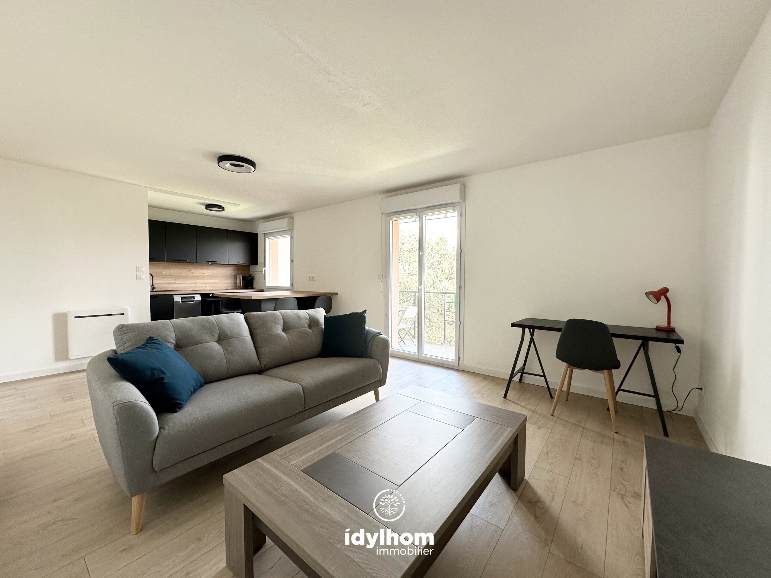 GEORGES : Appartement T2 de 51 m2 avec balcon et place de parking, à Blagnac