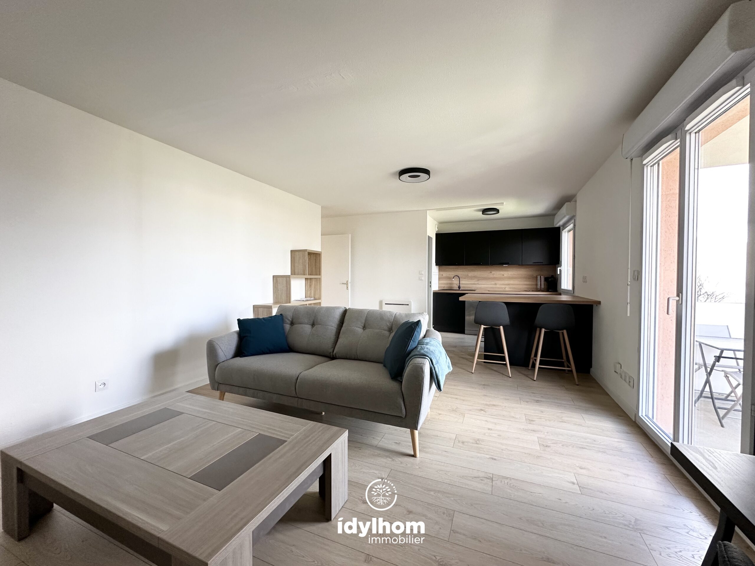 GEORGES : Appartement T2 de 51 m2 avec balcon et place de parking, à Blagnac