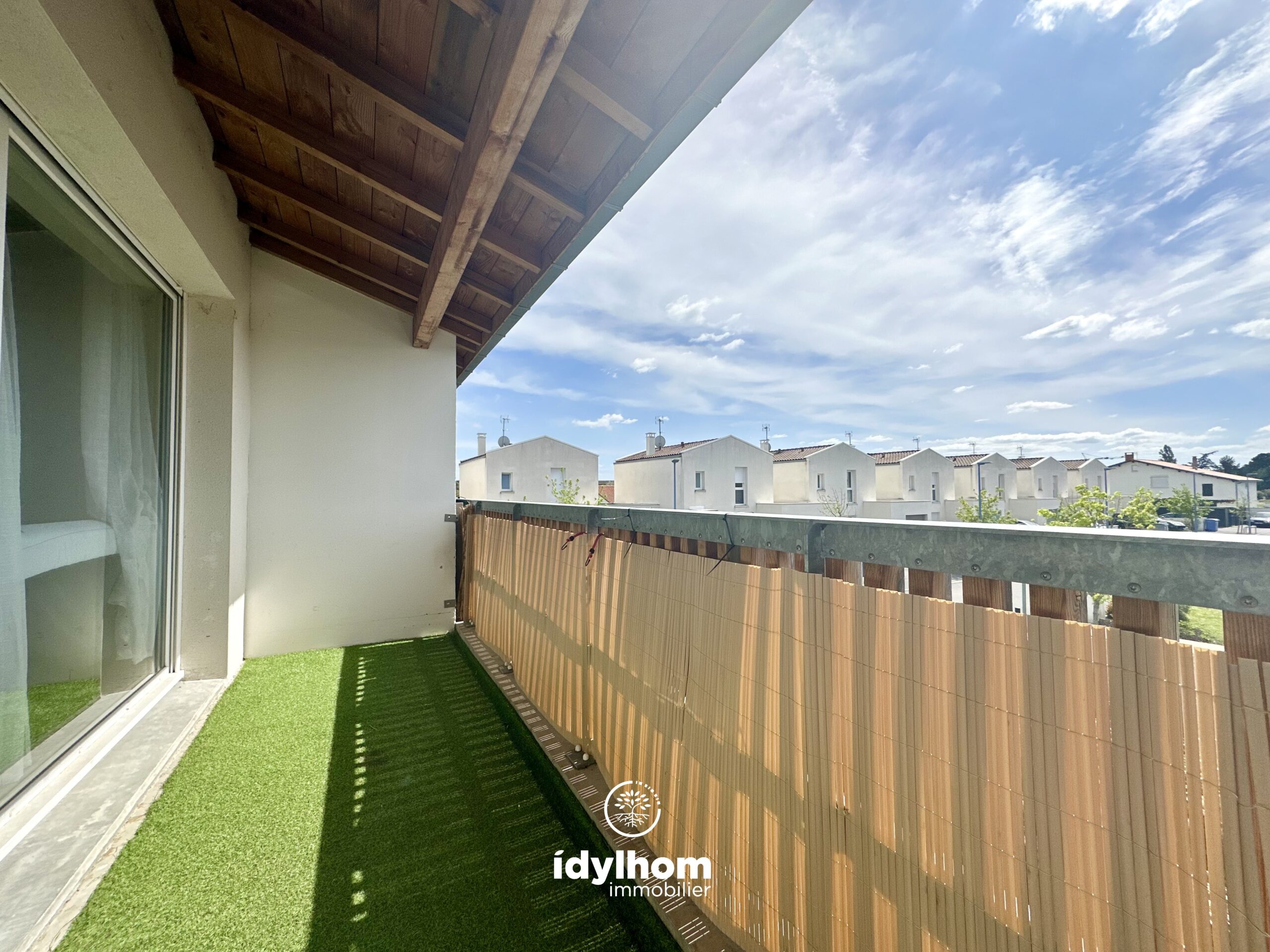 SUD : Appartement T2 meublé climatisé de 42 m2 avec parking, à Saint-Alban