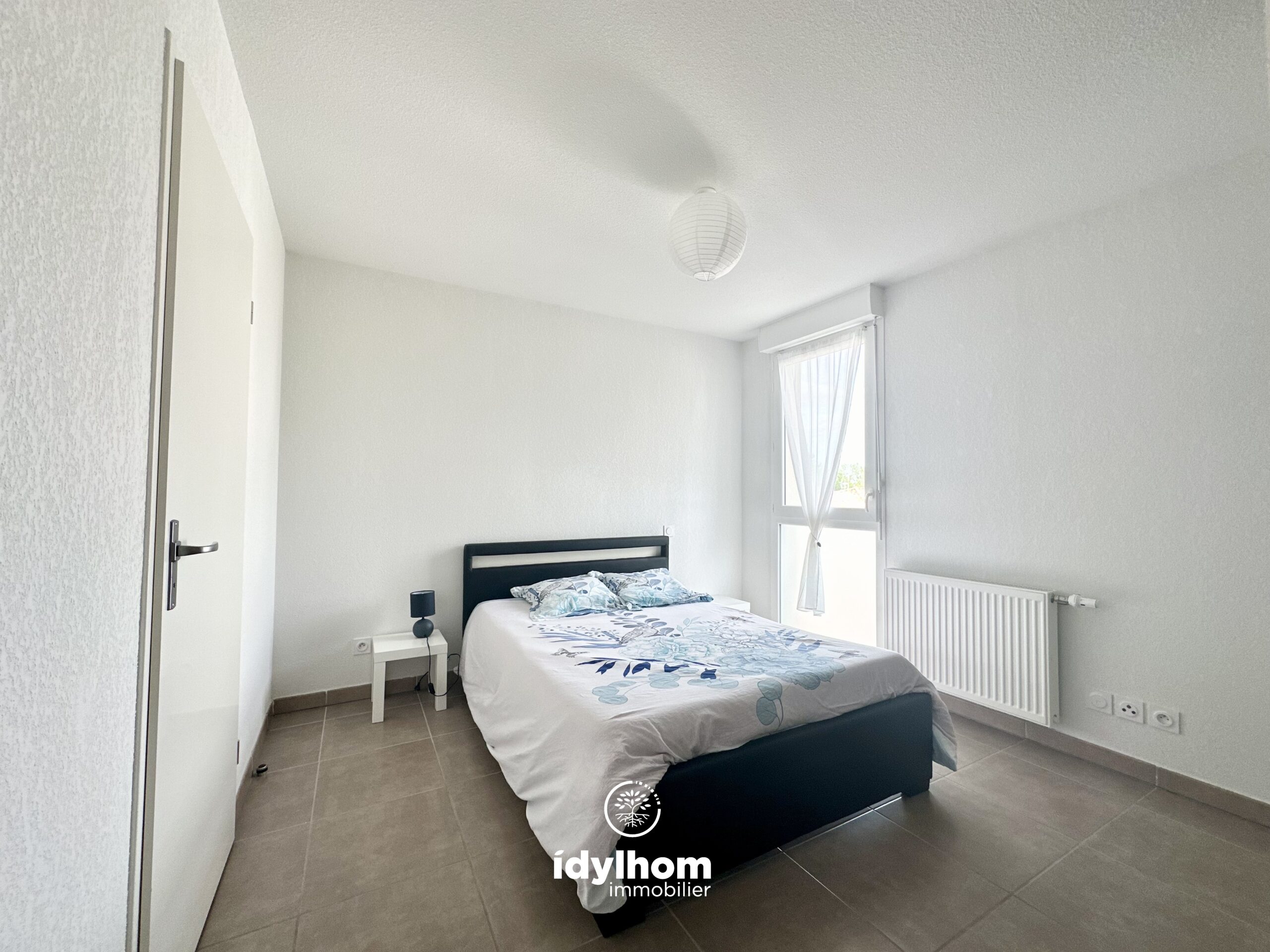 SUD : Appartement T2 meublé climatisé de 42 m2 avec parking, à Saint-Alban