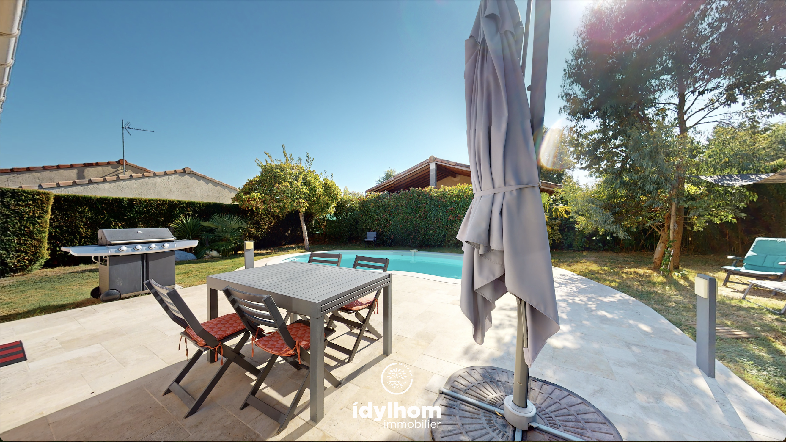 FIDJI : Maison de plain-pied avec 3 chambres, garage et piscine, à Montastruc-la-Conseillère