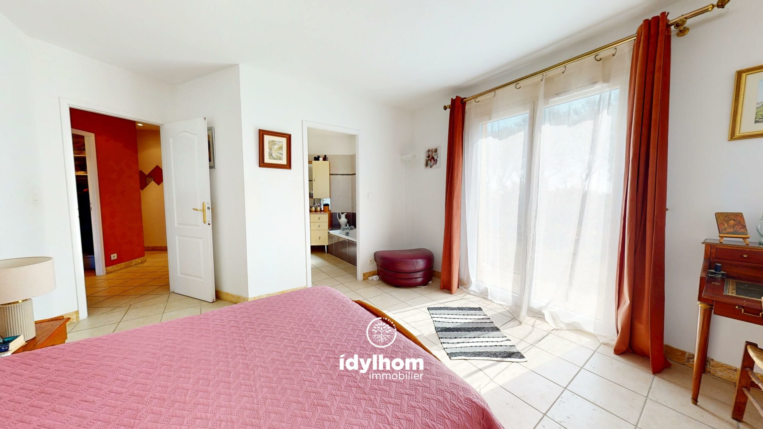 ROCAPALMA : Maison T6 de 170 m2 avec piscine et garage à Villeneuve-la-Comptal