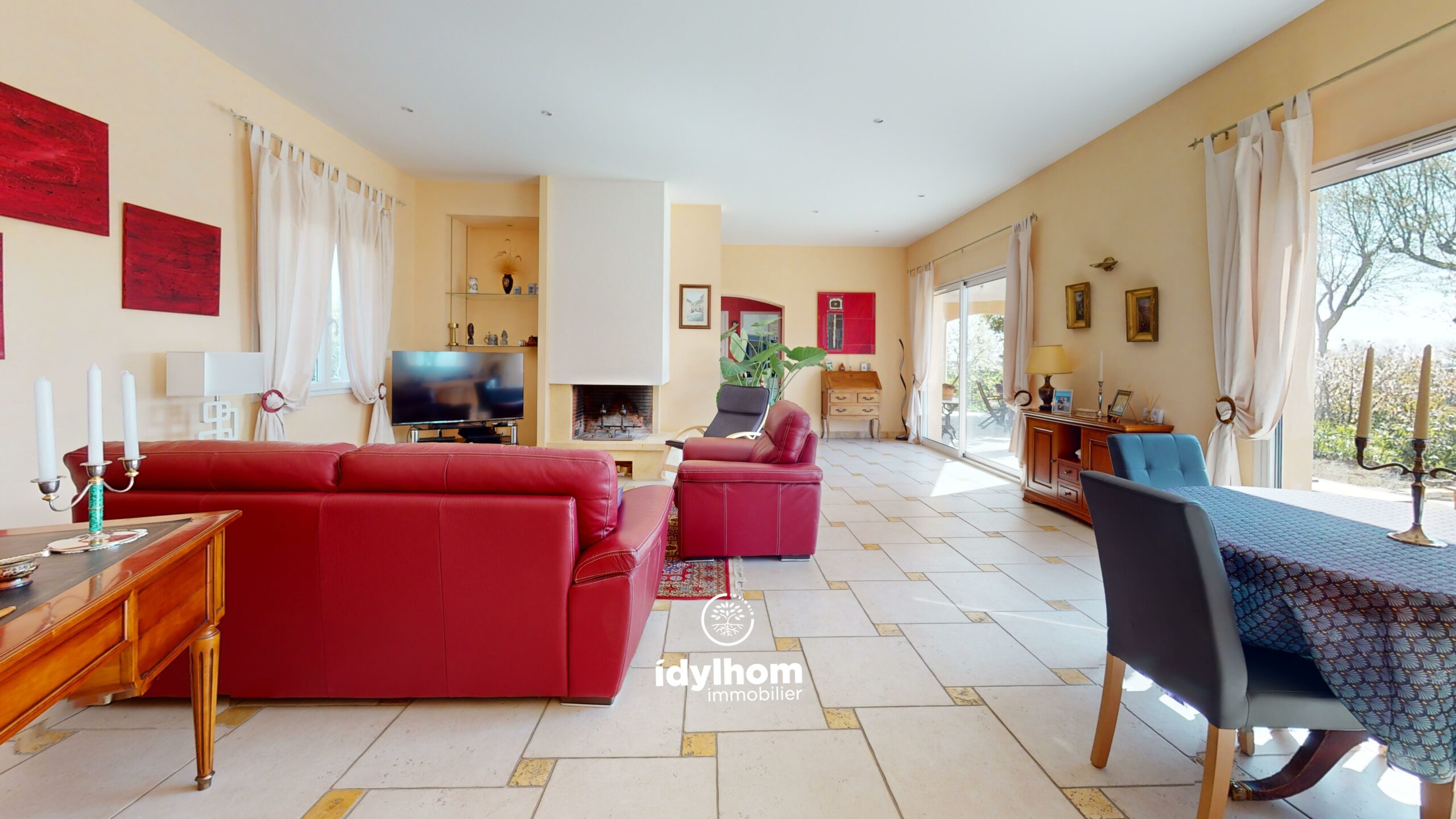ROCAPALMA : Maison T6 de 170 m2 avec piscine et garage à Villeneuve-la-Comptal