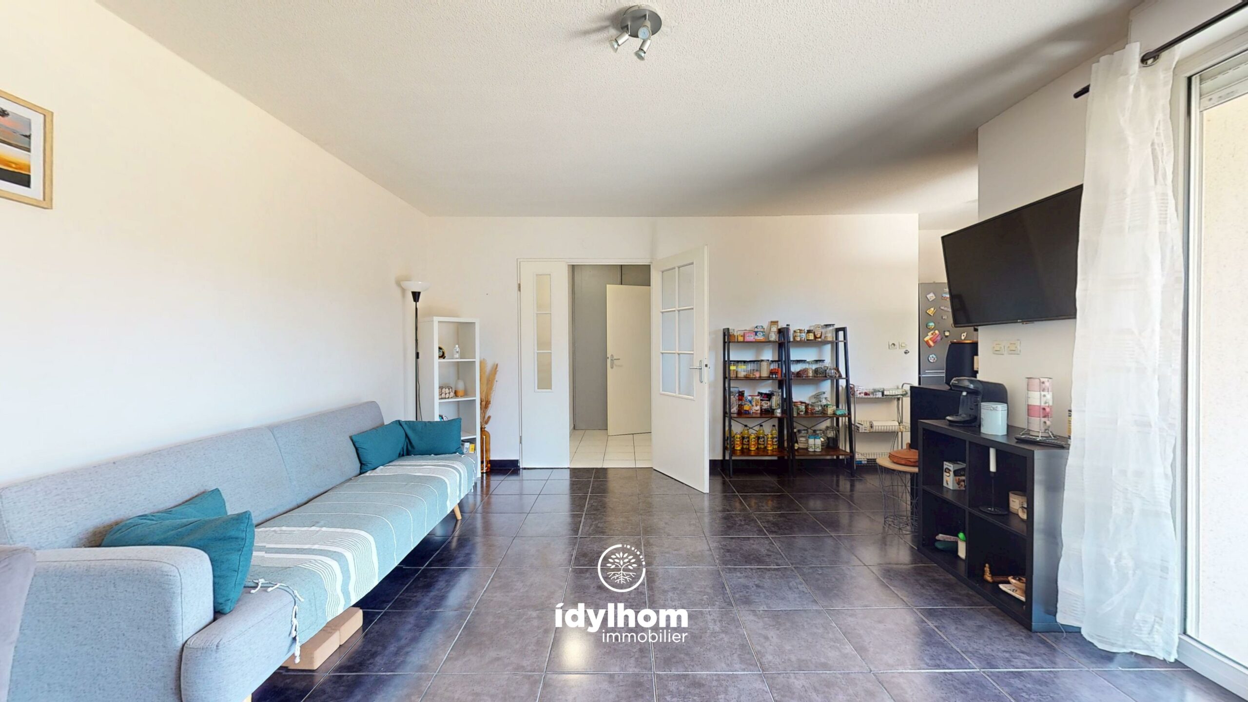 KAORA -Appartement T3 lumineux avec terrasse, double parking & 2 piscines