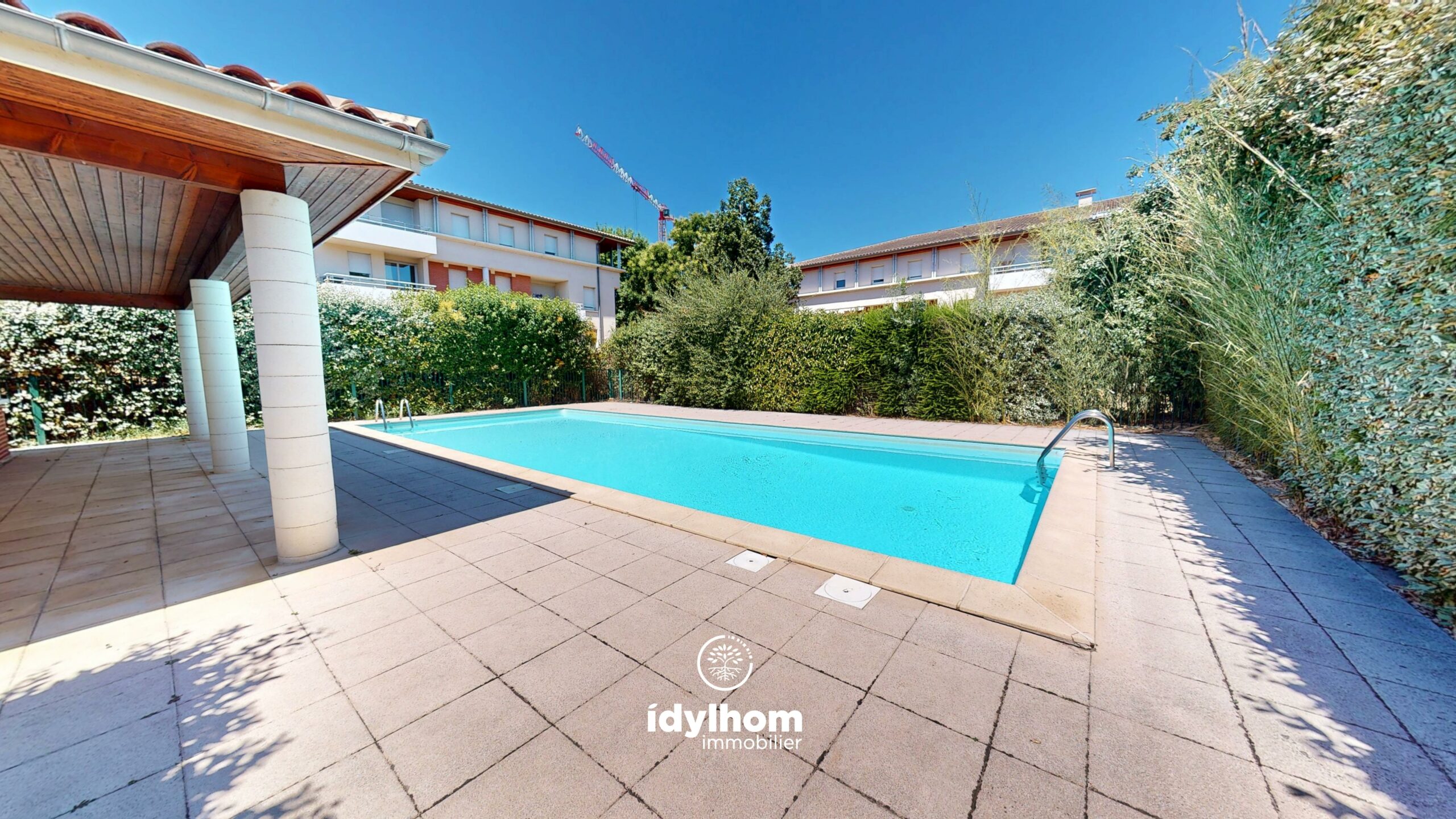 KAORA -Appartement T3 lumineux avec terrasse, double parking & 2 piscines