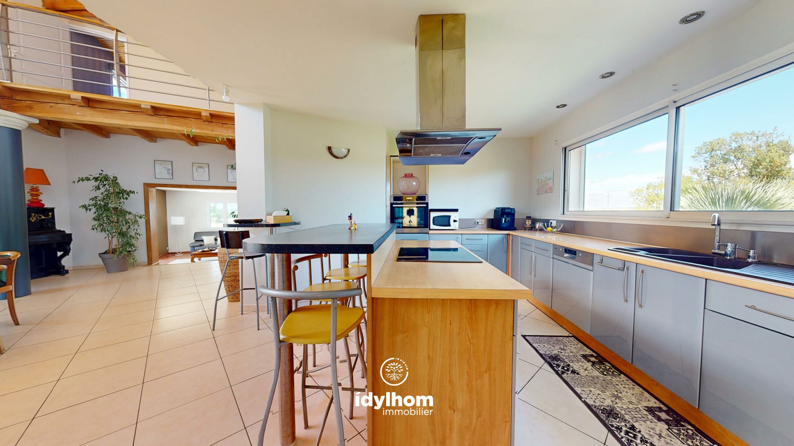 TOSCANE – Villa d’exception de 260 m2 avec piscine et sous-sol à Castelnau-de-Lévis