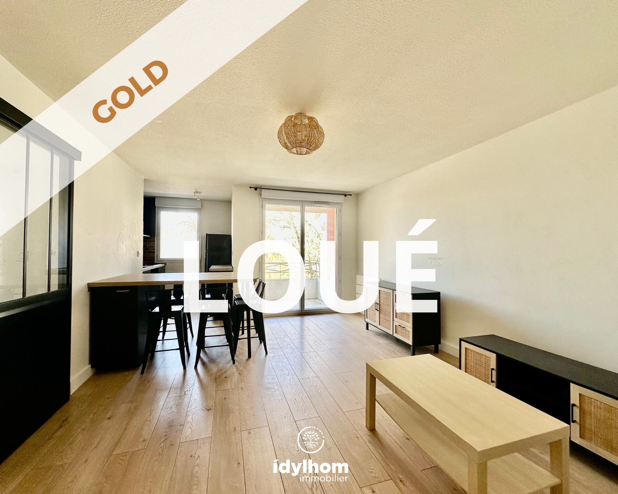 GOLD : Appartement T2 meublé de 43 m2 avec 2 places de parking et piscine, à Castelginest