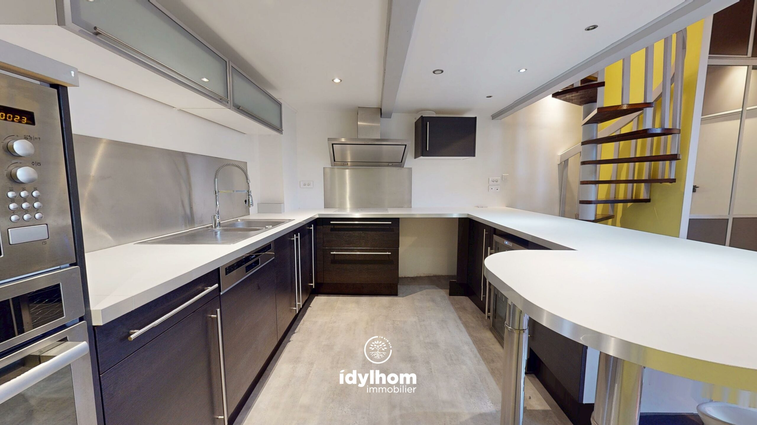 CARLES – Duplex T2 Bis en dernier étage au cœur de Saint-Cyprien