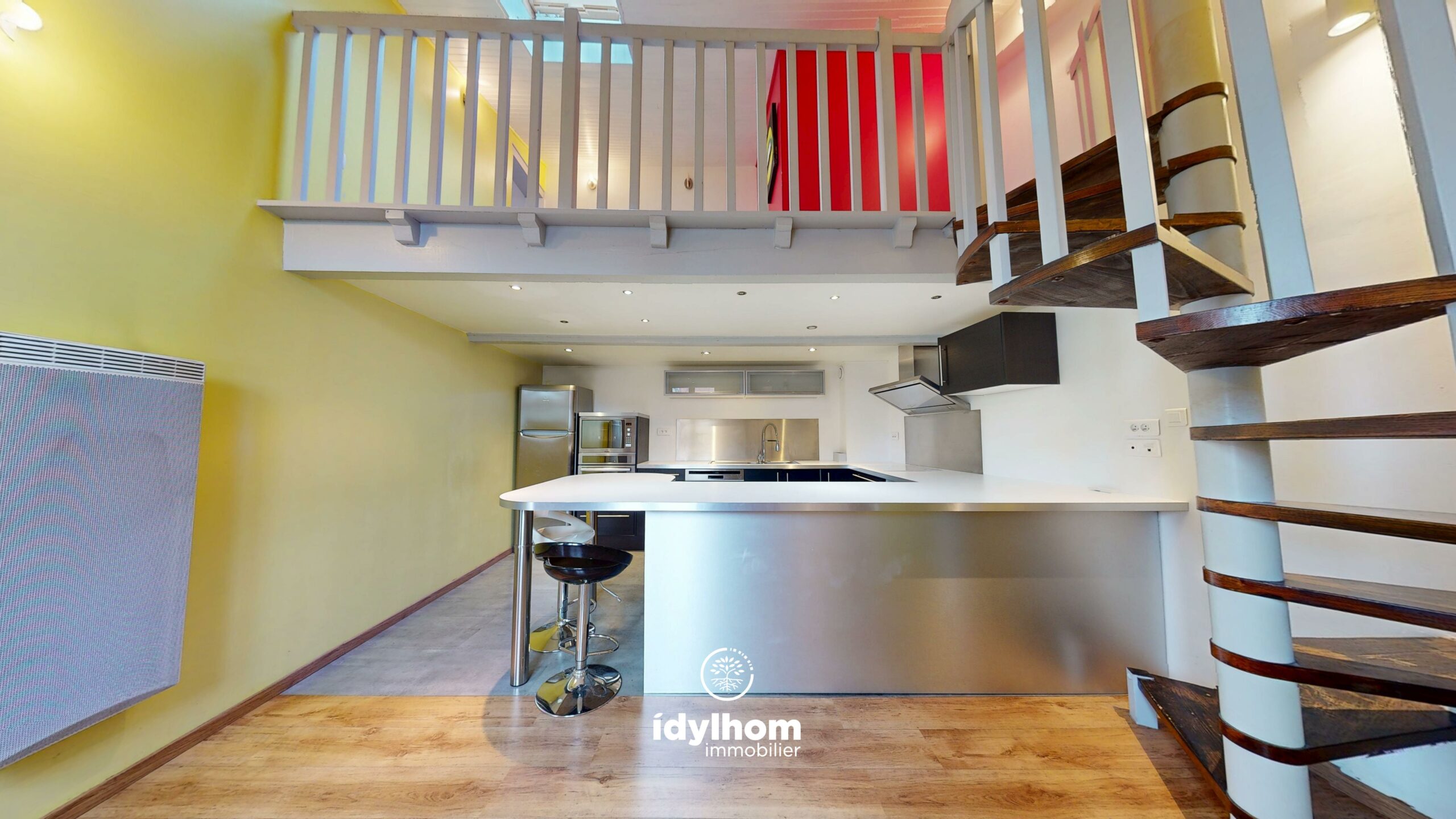 CARLES – Duplex T2 Bis en dernier étage au cœur de Saint-Cyprien