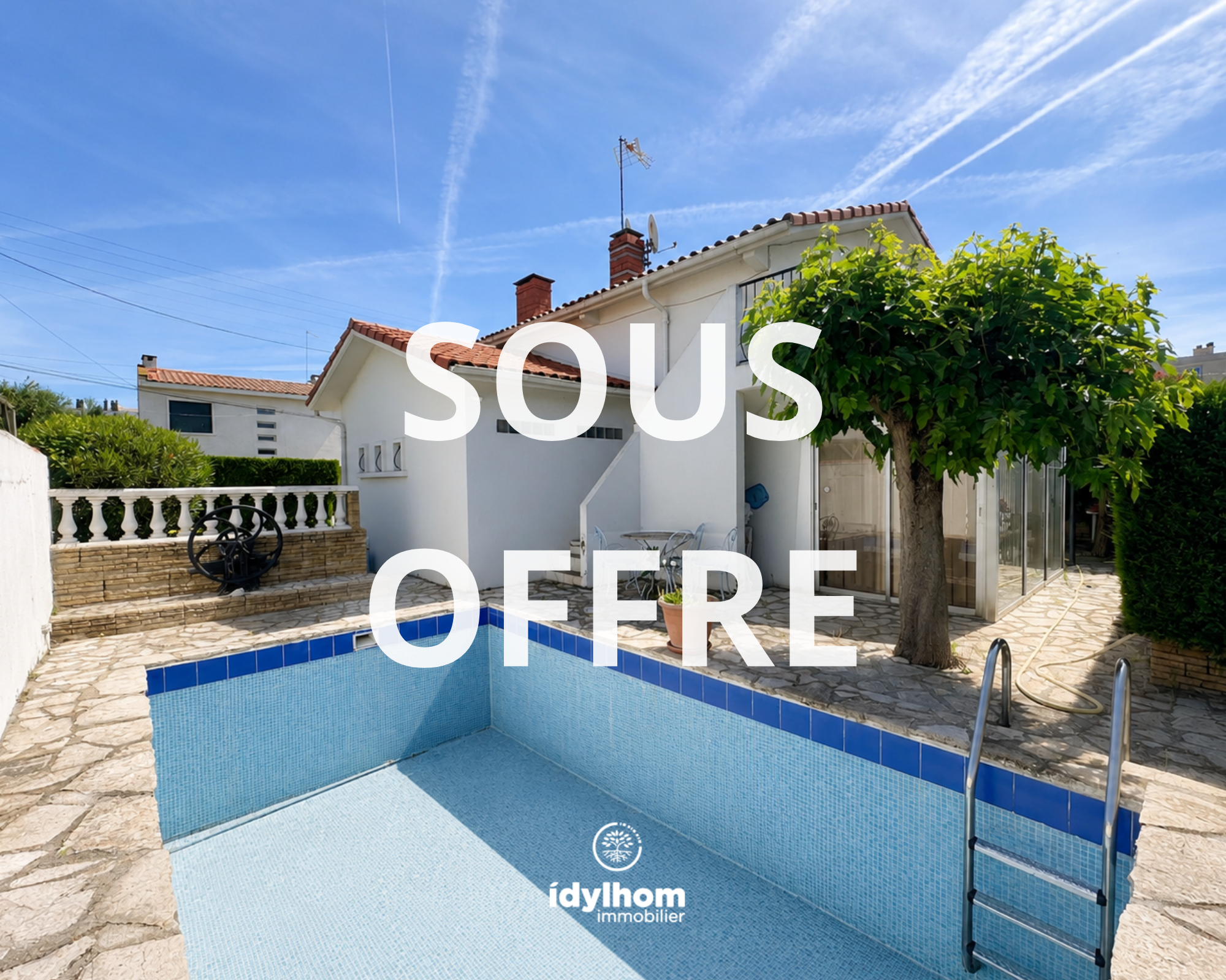 AZUL – Maison T6 de 102 m2 avec jardin, véranda, garage, piscine et accès indépendant